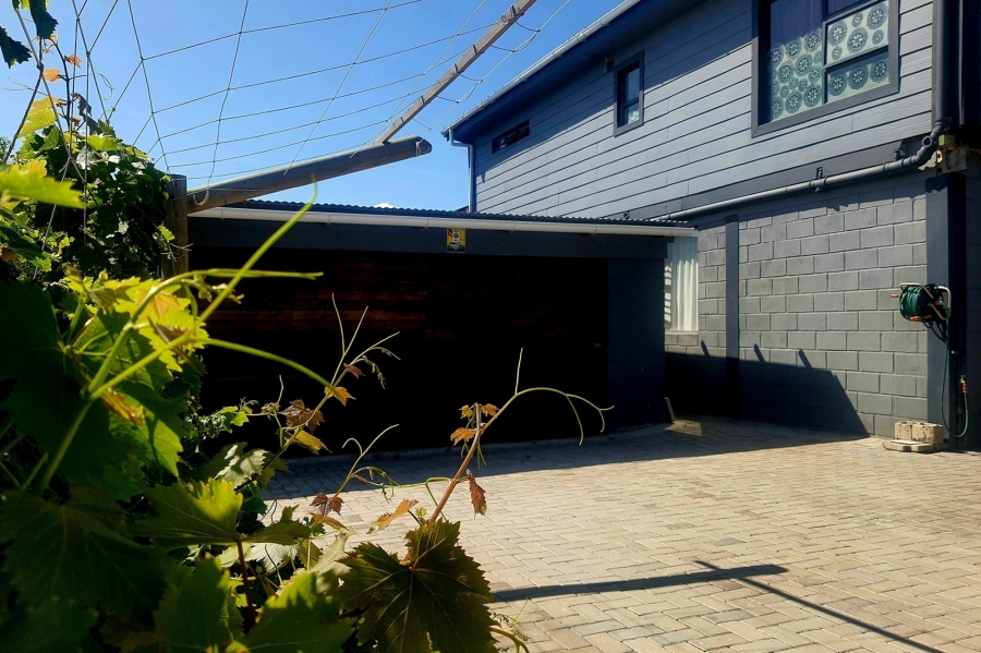 3 Bedroom Property for Sale in Seemeeu Park Western Cape